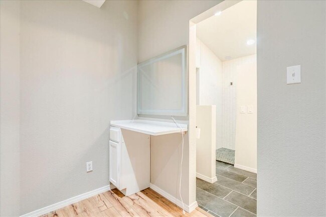 Building Photo - 175 Wetzel