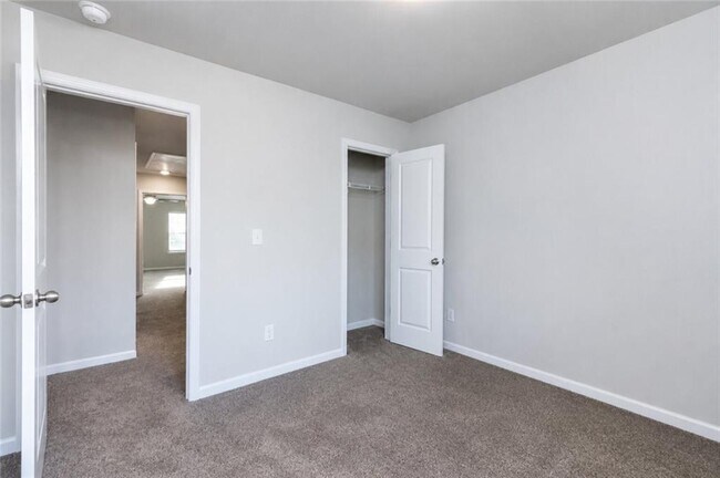 Building Photo - 3370 Highbury Way