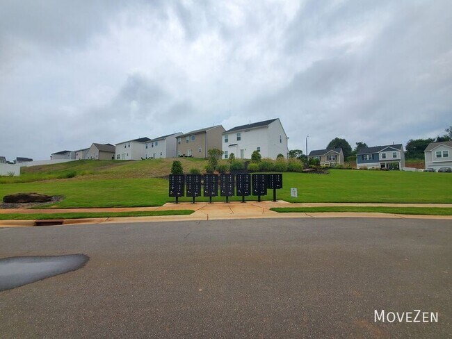 Building Photo - 5014 Fallmeade Rd