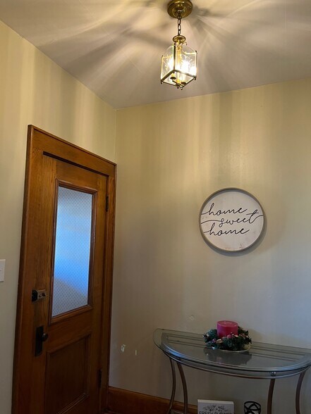 Building Photo - 400 Broad St