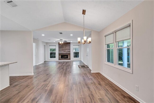 Building Photo - 5772 Lilburn Stone Mountain Rd
