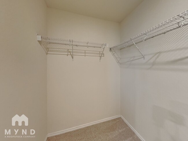 Building Photo - 707 Wild Olive Wy