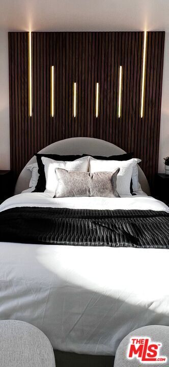 Building Photo - 889 Francisco St