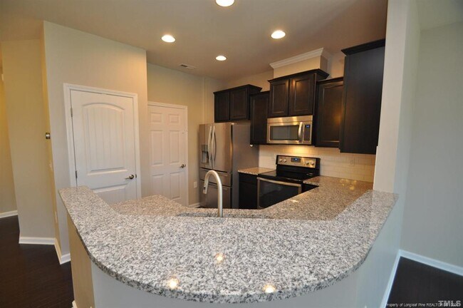 Building Photo - 209 Brier Crossings Loop