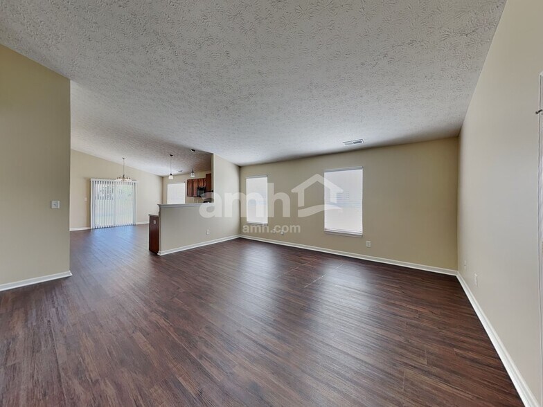 Building Photo - 1283 Spring Lake Dr