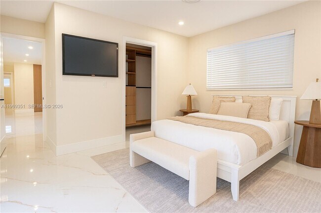 Building Photo - 3801 NE 16th Terrace