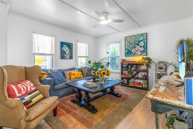 Building Photo - 312 5th Ave