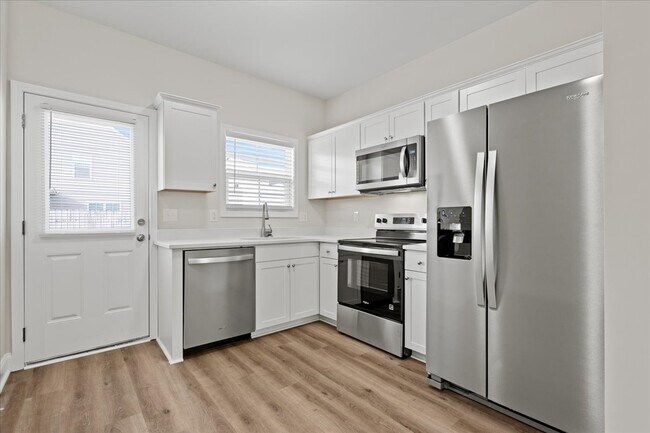 Building Photo - 2804 1/2 Alligator Rd