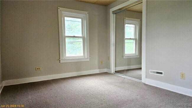 Building Photo - 3874 N Boston Rd