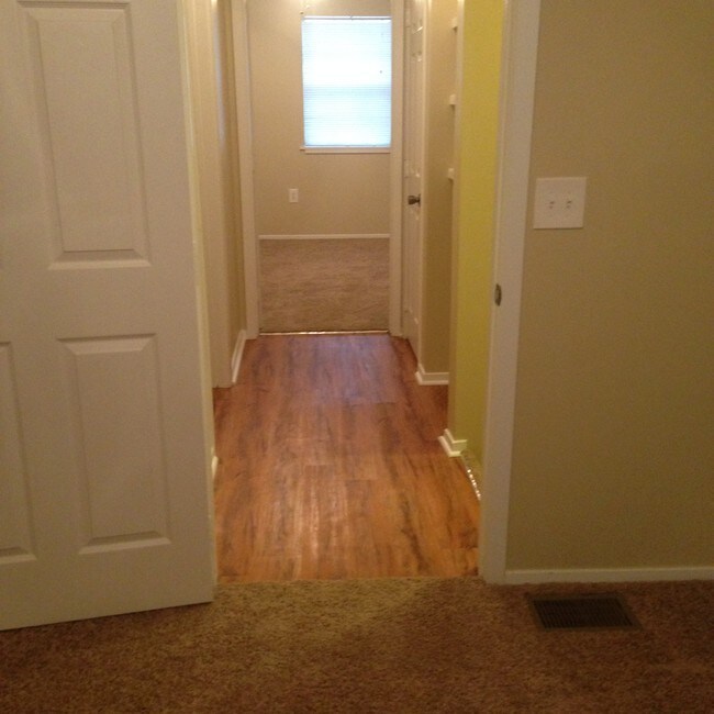 Upstairs Hallway - 106 Briarhill Rd