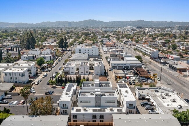 Building Photo - 10967 Calvert St