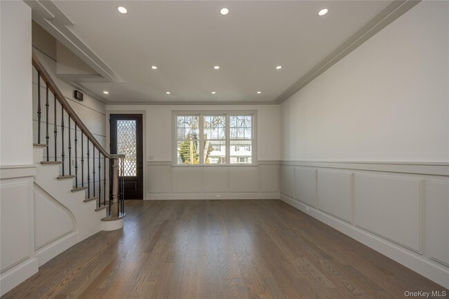 Building Photo - 7 Victoria Ln