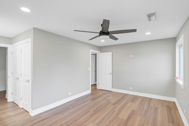 Building Photo - 350 Newgate Ct