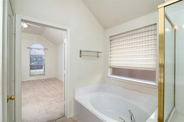 Building Photo - 1621 Oak Brook Ln
