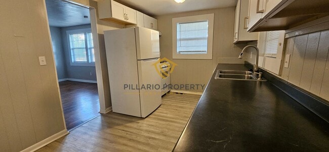 Building Photo - Welcome to your new home! This delightful 3-Bedroom Home Available NOW!