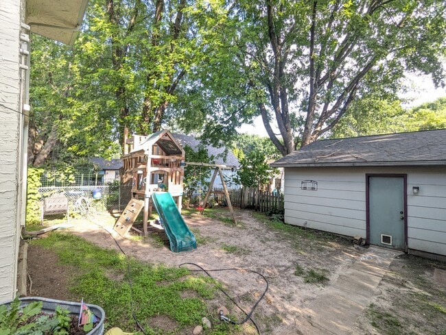 Building Photo - 1696 Juliet Ave