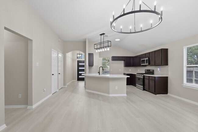 Building Photo - 17003 Analisa Cir