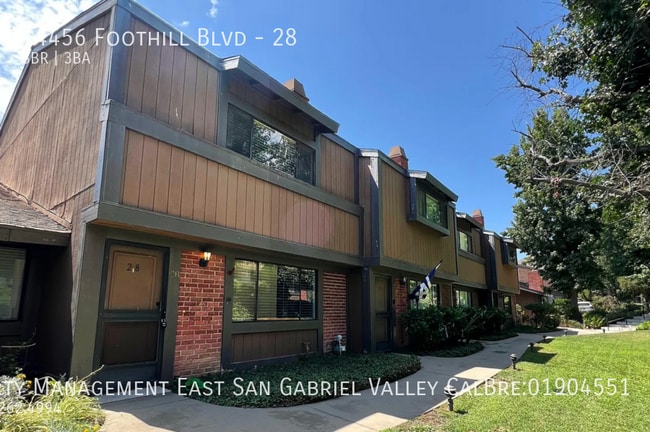 Primary Photo - 14456 Foothill Blvd