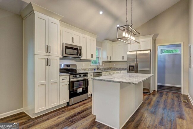 Building Photo - 641 Ragsdale Rd