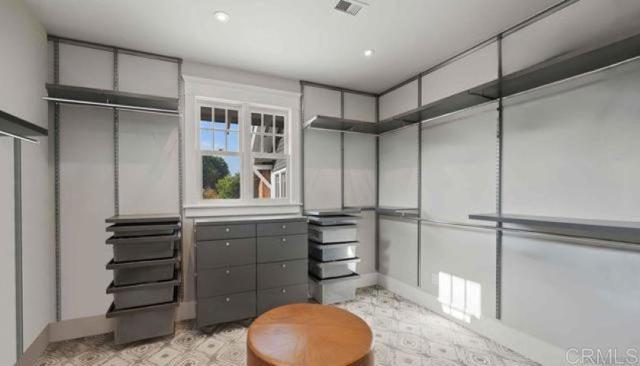 Building Photo - 1027 G Ave