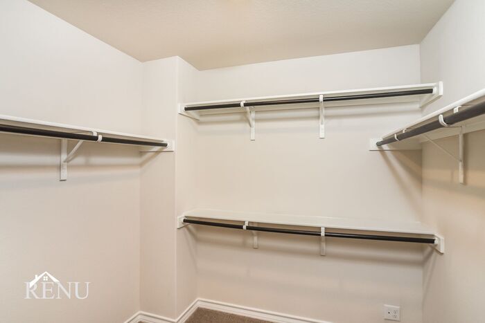 Building Photo - 6839 Encore Oaks