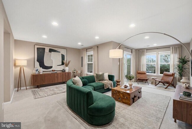 Building Photo - 43593 Mirror Terrace