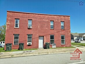 Building Photo - 414 W Bockman Way
