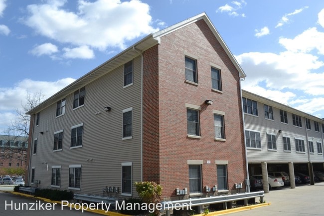 Building Photo - 123 Sheldon Ave