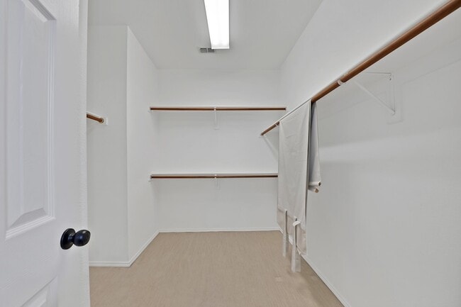 Building Photo - 1532 Brandywine Dr