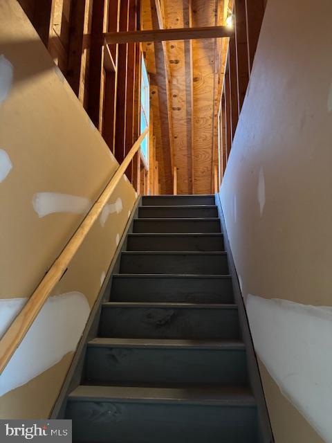 Building Photo - 227 Fairview Ave