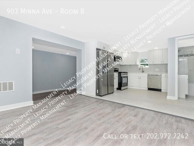 Building Photo - 903 Minna Ave