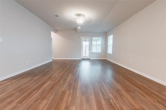 Building Photo - 1642 Settlers Glen Dr