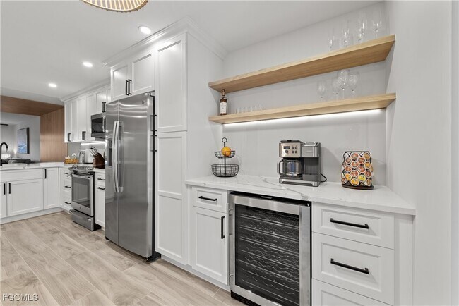 Building Photo - 12090 Kelly Greens Blvd