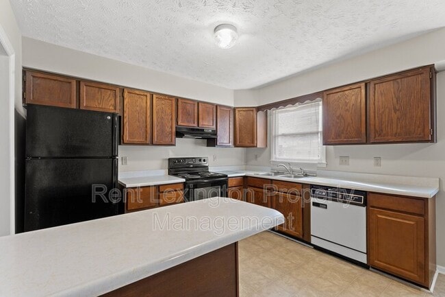 Building Photo - 1932 Mint Julep Ln