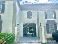 Building Photo - 2808 W Azeele St