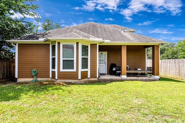 Building Photo - 4617 White Rock St