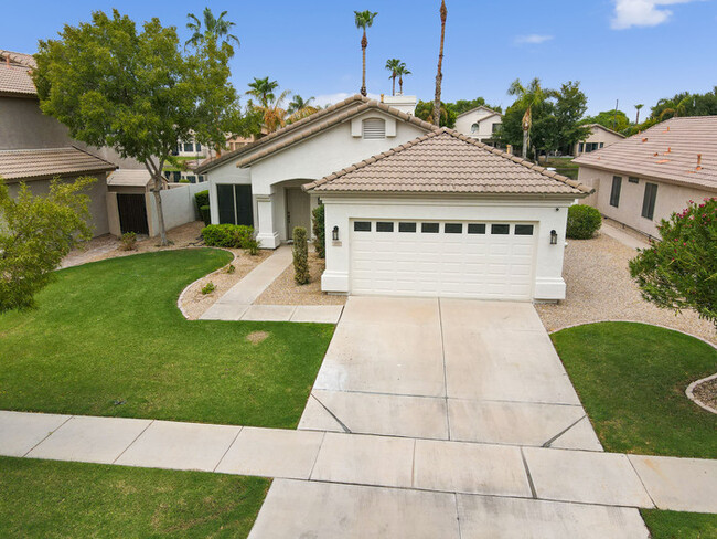 Building Photo - Beautiful Waterfront Home in Ocotillo Lakes