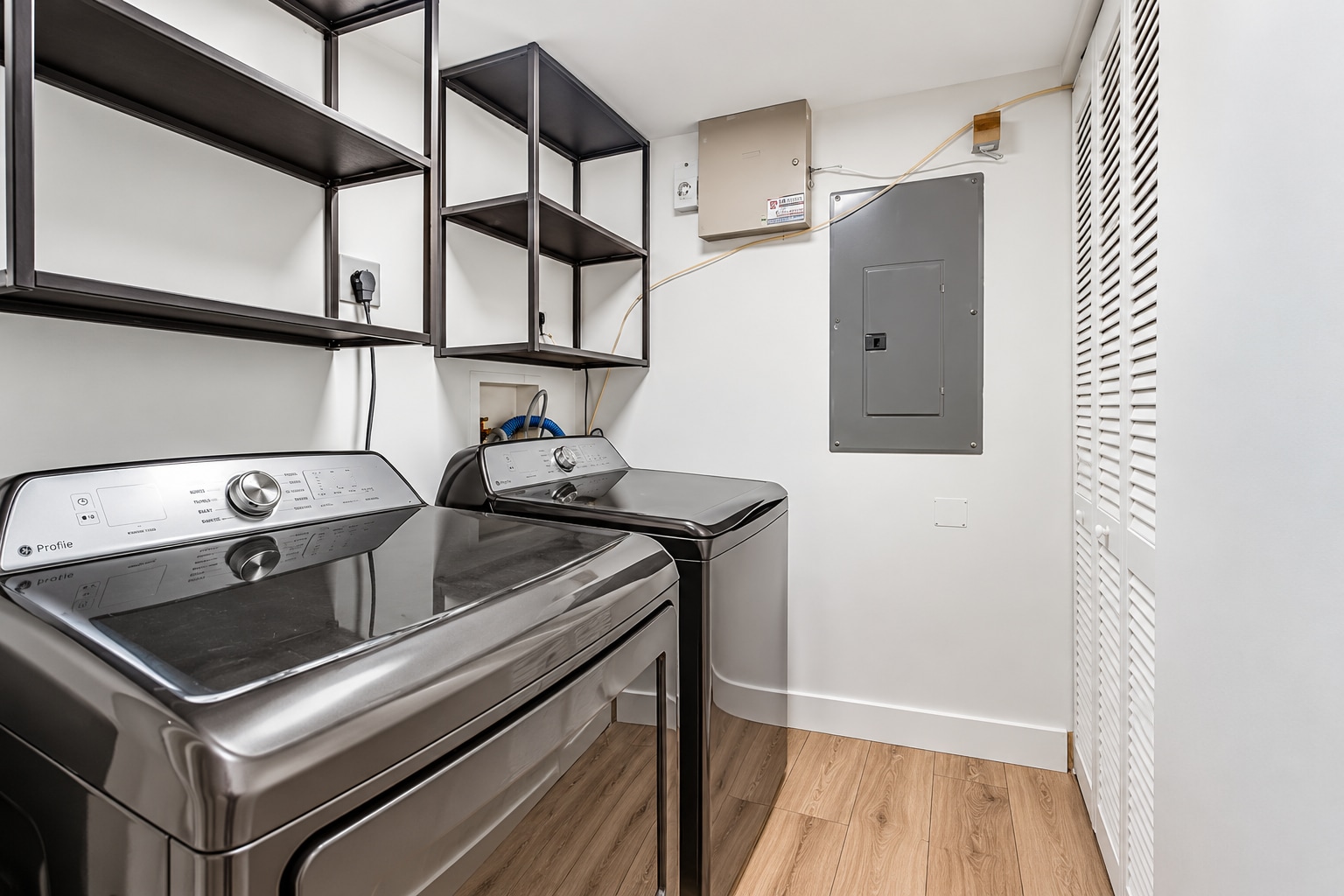 Building Photo - 6670 Villa Sonrisa Dr