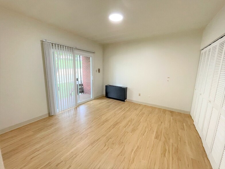 Building Photo - 6350 Forward Ave