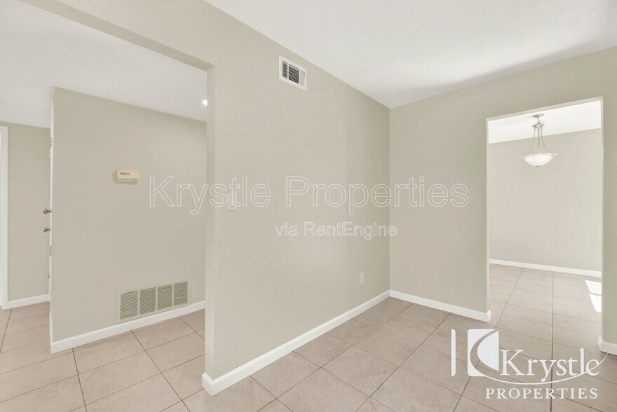 Building Photo - 407 Jordan St