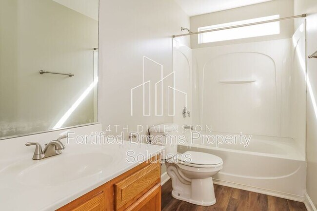 Building Photo - 4917 Trent Hill Dr