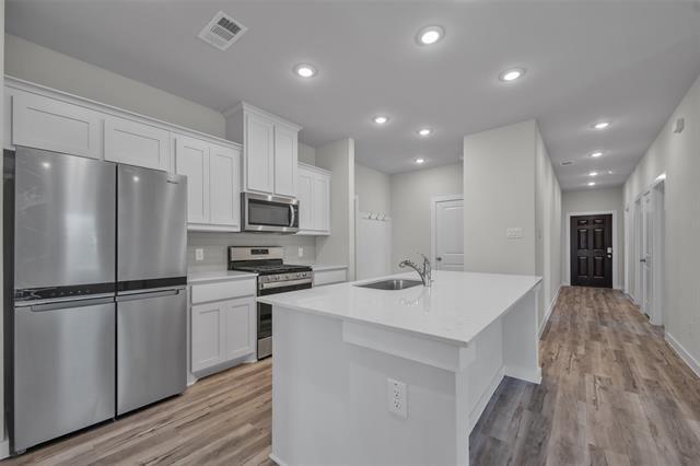 Building Photo - 307 Sun Harvest Dr