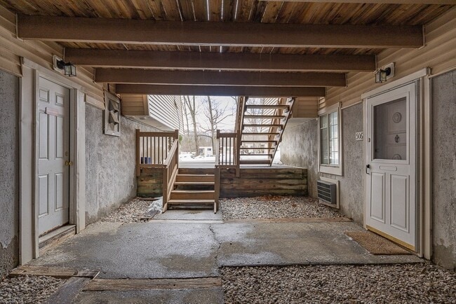 Building Photo - 506 Fox Run Ln
