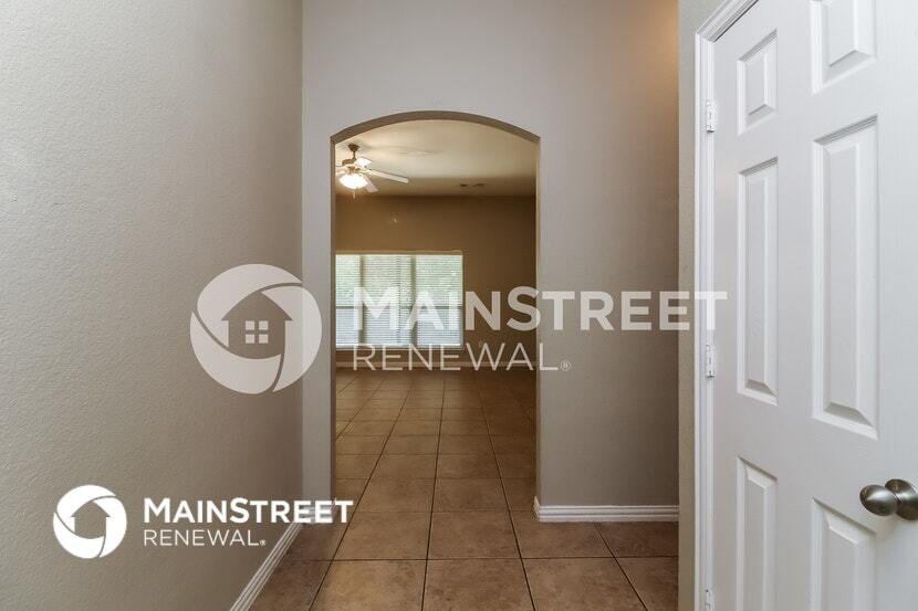 Building Photo - 247 Edison Ln