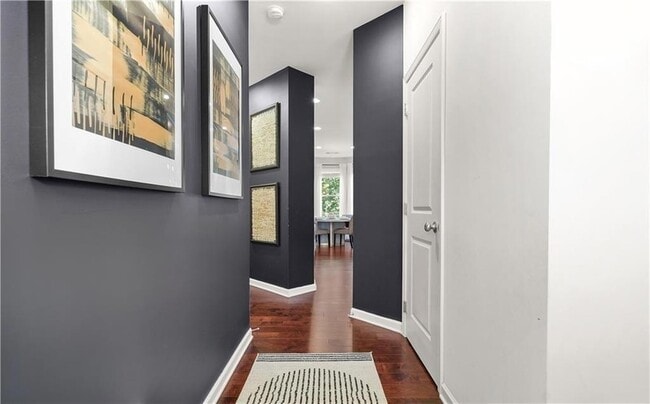 Building Photo - 580 Morrow Ln