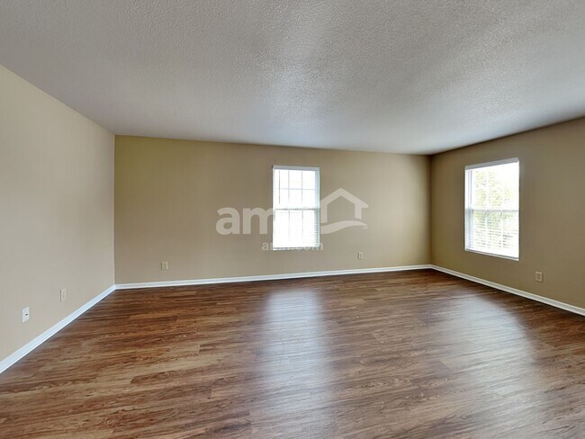 Building Photo - 10127 Cumberland Pointe Blvd