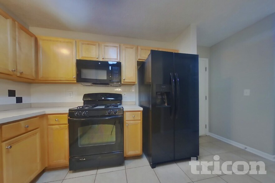 Building Photo - 205 Eagle View Trace