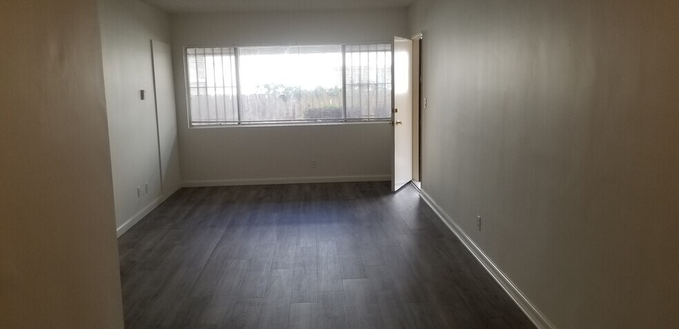 Living Room and Entry - 3622 Dunn Dr