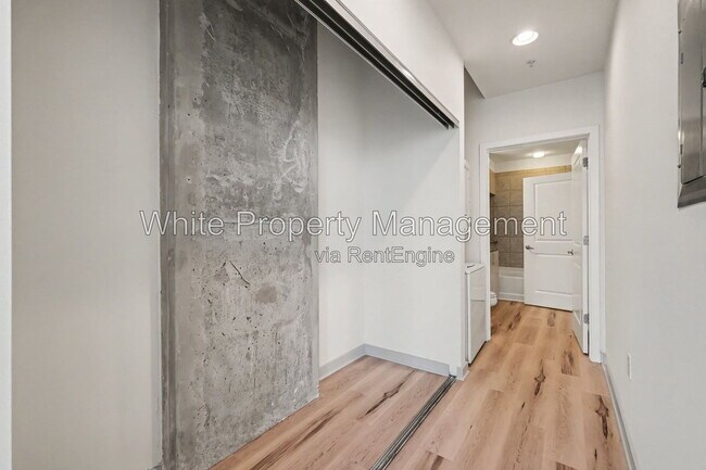 Building Photo - 210 N Church St