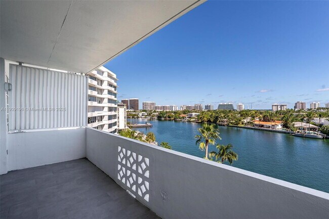 Primary Photo - 9101 E Bay Harbor Dr